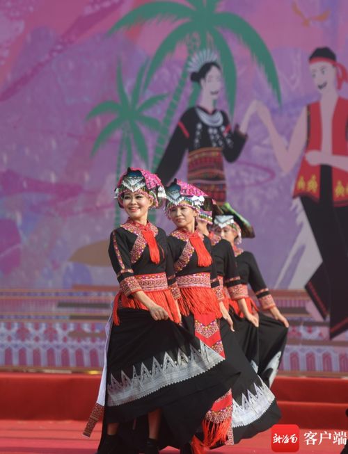 原创组图 三亚举行 三月三 少数民族文艺汇演